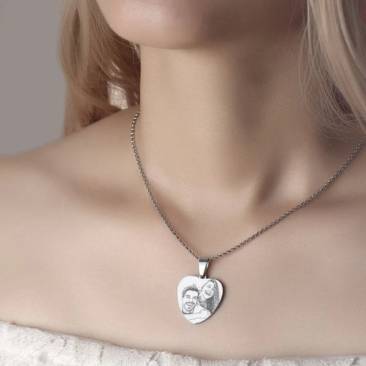 Personalized Heart-Shaped Photo Necklace Engraved Pendant Necklace