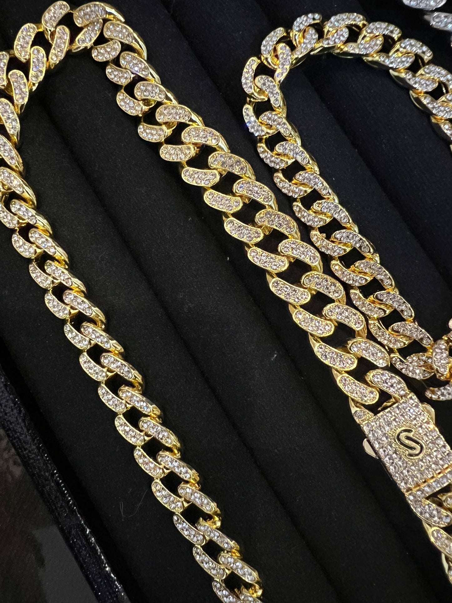 Iced Out Cuban Link Chain & Bracelet Set – Premium Gold & Silver Finish